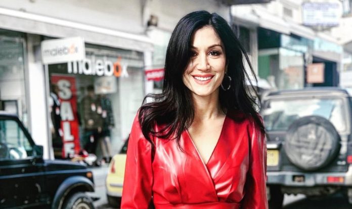 ana rucner naslovna ana rucner naslovna